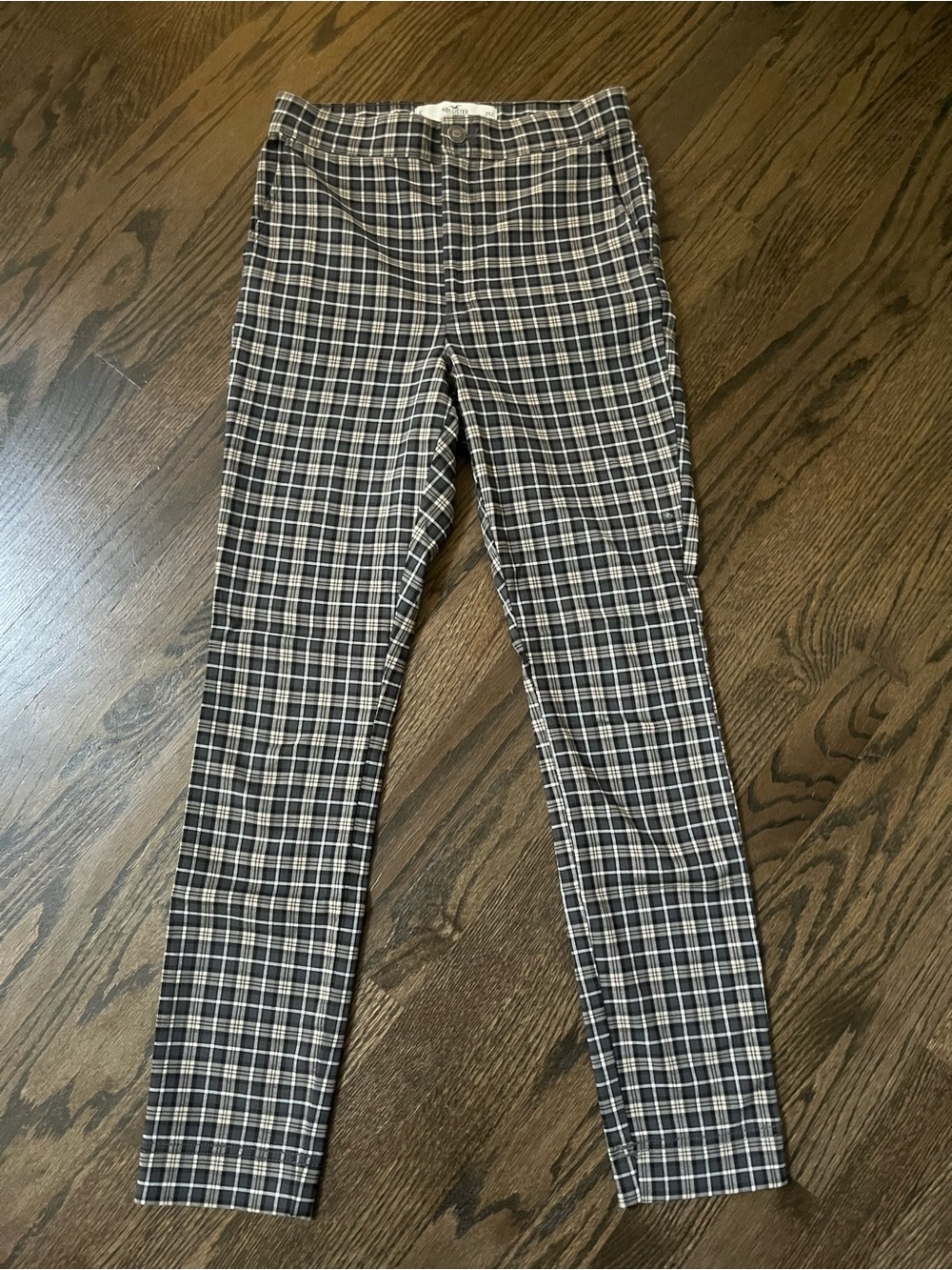 Hollister Women’s  Plaid Slim Pants zip fly, lots of stretch. EUC size small